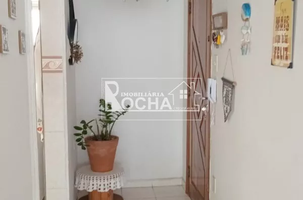 Apt. 2dormitórios, (sendo 1 suíte); Sala ampla, Varanda com vista para o mar; Banheiro social  Copa e cozinha;  Dependência de serviço  Lavanderia; 1 vaga de garagem - Foto 11