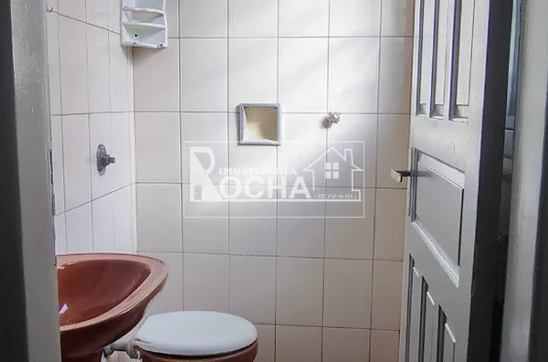 3.quartos, suíte, sala, cozinha, banheiro, garagem; edícula: quarto, sala, cozinha, banheiro, quintal, area de serviços individuais - Foto 11