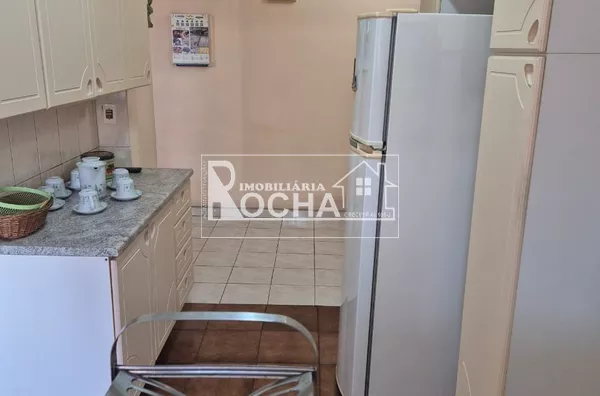 Vende APTO Mobiliado  1quarto-suíte,  mais dependencias Centro, São Vicente