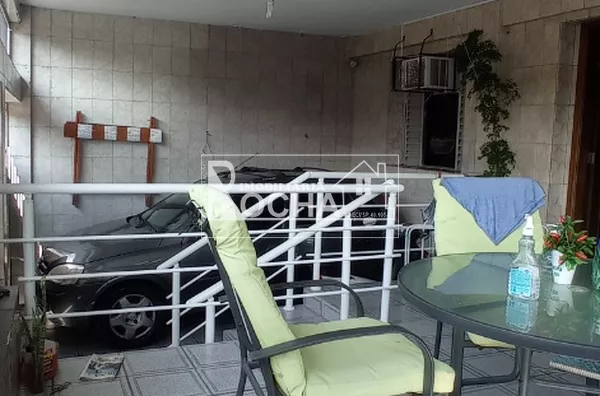 Vende Casa 3 quartos,  (1.suíte) sala, cozinha, banheiro, garagem 