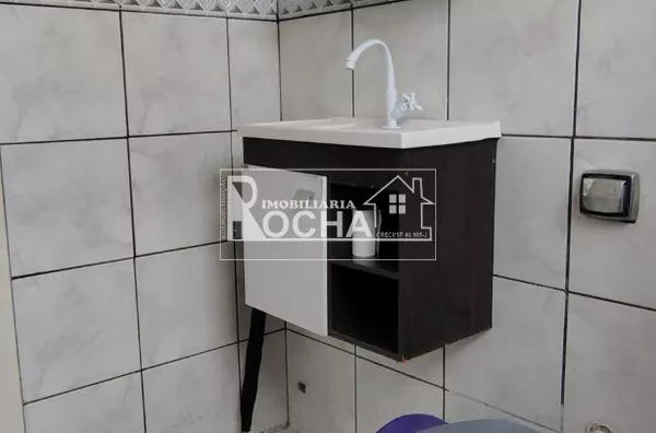 2Quartos, 1suite, sala, cozinha, baheiro, 2garagem, mais edicula nos fundos. - Foto 8