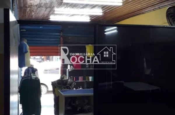 Imóvel Comercial loja térrea e superior, comprimento aproximadamente 40 x 5 de frente