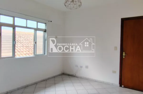 Apto 2- Vazio  quartos, Pque São Vicente, aceita financiamento R$ 260mil