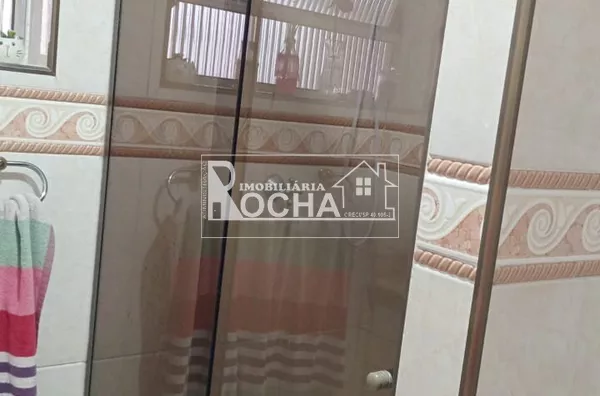Apt. 2dormitórios, (sendo 1 suíte); Sala ampla, Varanda com vista para o mar; Banheiro social  Copa e cozinha;  Dependência de serviço  Lavanderia; 1 vaga de garagem - Foto 13