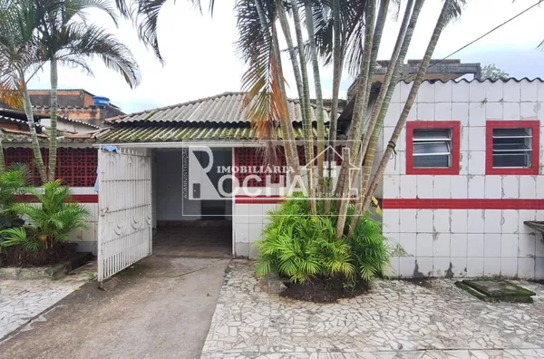 CASA isolada 2 quartos, de mais dependencias 