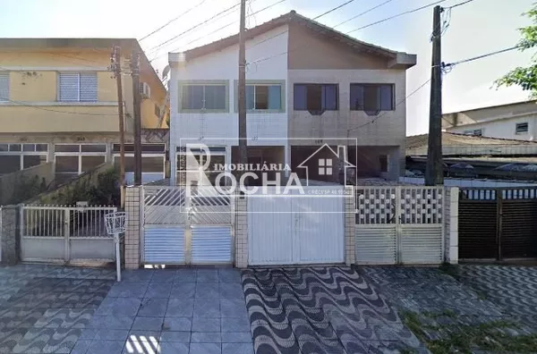 CASA 3, Quartos, (1.suíte), Sala, Cozinha, Banheiro.