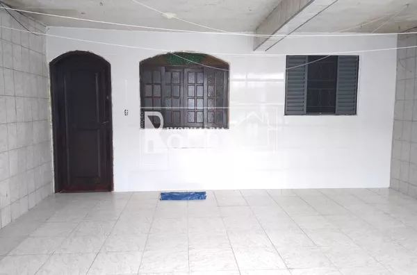 Casa sobreposta térrea