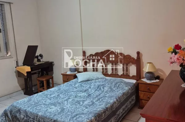 Vende APTO Mobiliado  1quarto-suíte,  mais dependencias Centro, São Vicente