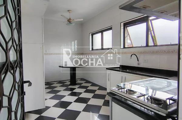 casa, 3 quartos, suite, banheira-hydro, sala, cozinha, banheiro, garagem, área de serviço