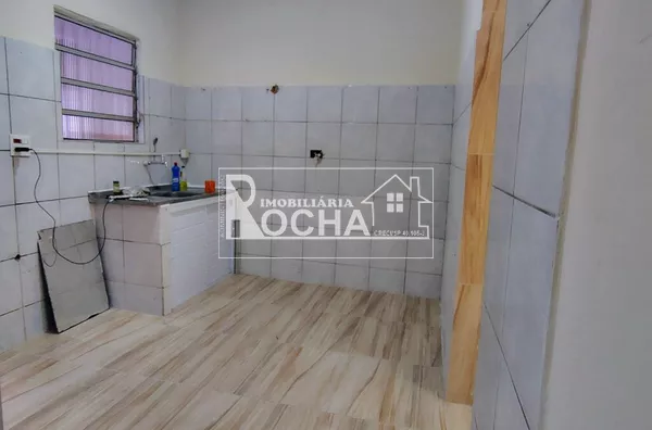 Casa sobreposta terrea aluguel,  Parque São Vicente