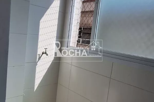 2 quartos, sala, cozinha, banheiro, vaga de garegem - Foto 6
