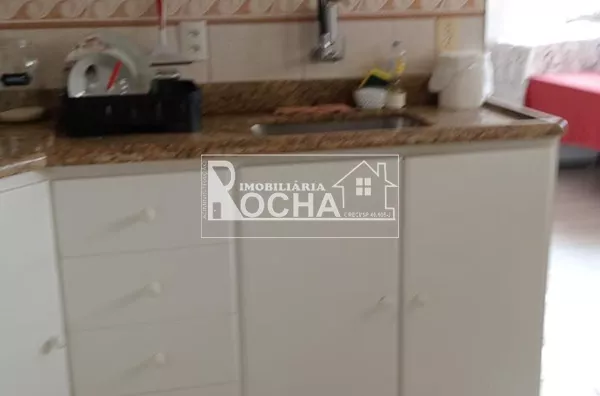 Apt. 2dormitórios, (sendo 1 suíte); Sala ampla, Varanda com vista para o mar; Banheiro social  Copa e cozinha;  Dependência de serviço  Lavanderia; 1 vaga de garagem - Foto 10
