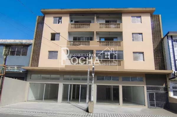 2 Quartos, sala, cozinha, banheiro, garagem, area de serviço, varanda externa