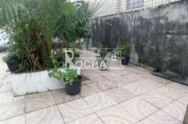 TERRENO com 10 x 27,50  com menfeitorias tipo casa 2 quartos de mais dependencias