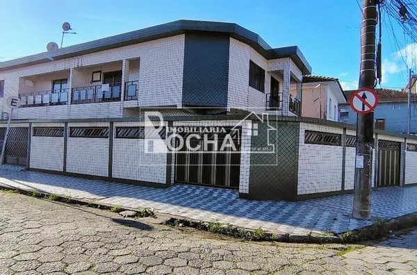 3 Quarto,  1.suíte, Sala, cozinha, 3 banheiros, garagem ampla.