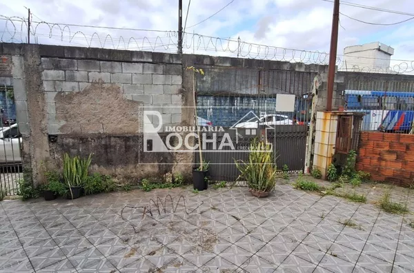 Terreno com construção a venda Parque São Vicente