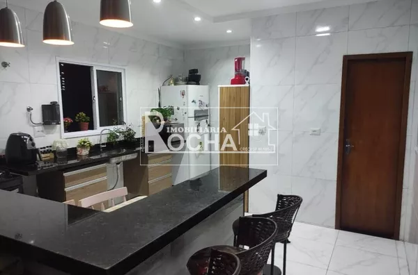 Triplex para venda duas suítes, 145m, Jardim Independência, São Vicente