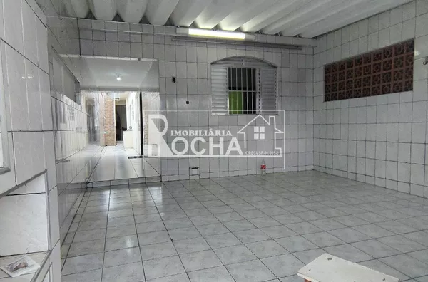 Casa com 2 quartos, Sala, cozinha, Banheiro, garagem, area de serviço