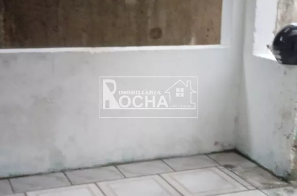 Vende Casa terrea Espl Barreiros, São Vicente