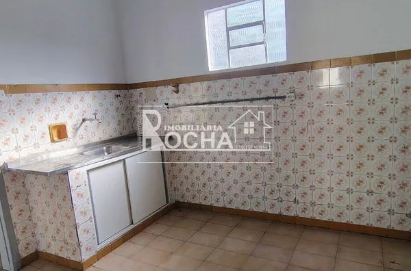 3.quartos, suíte, sala, cozinha, banheiro, garagem; edícula: quarto, sala, cozinha, banheiro, quintal, area de serviços individuais - Foto 21