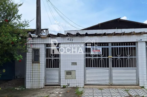 Casa 3 dormitórios, 2 banheiros, Jockei Clube, São Vicente