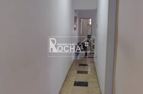 3 Quartos, Sala, Cozinha, Banheiro, Gargem, área de serviço, + edicula 