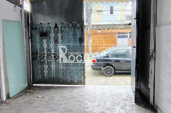 Galpão em terreno com edicula