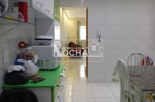 SOBRADO: 3 QUARTOS, (1-SUÍTE) SALA, LABABO, COZINHA, BANHEIROS, GARAGEM, ÁREA DE SERVIÇO, QUINTAL. - Foto 13