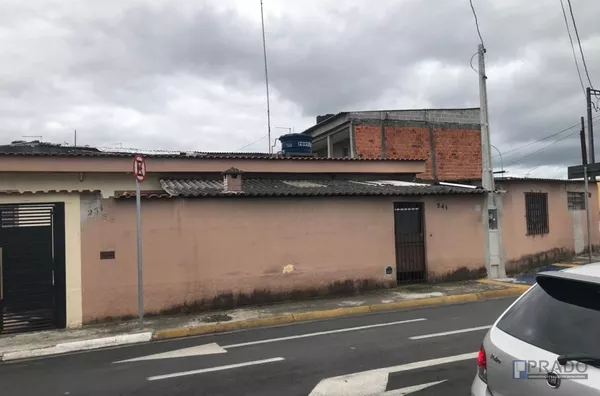 Salão comercial amplo metragem 40m² 8x5 com um WC, de esquina na Vila Figueira em Suzano SP, Segue mais informações na descrição abaixo: - Foto 7