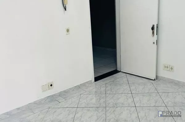 Locação Sala comercial esquina com Rua Baruel em Suzano-SP - 27m2 - 1 banheiro. Ótima localização, Segue mais informações abaixo na descrição: