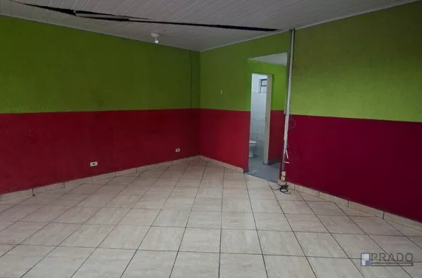 LOJA NA REGIÃO CENTRAL, 03 Banheiros e proximo aos prinpipais comercios