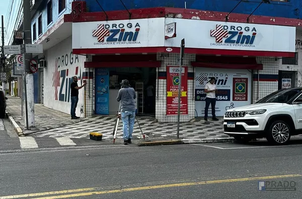 PRÉDIO A VENDA COM SALÕES E SALAS COMERCIAIS LOCALIZADO NA REGIÃO CENTRAL DE SUZANO