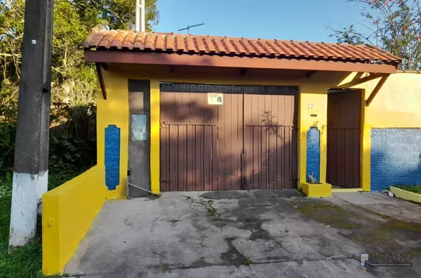 Litoral Bairro Santa Cruz em Itanhaém, 3dorms sendo uma suíte, sala, Cozinha, Banheiro, Vaga para 3 carros grandes ou 5 pequenos, Fundo da casa com poço de água e Área Gourmet, local para chegar na Casa Plano sem Morro, Área de terreno (330 m2), Área cons