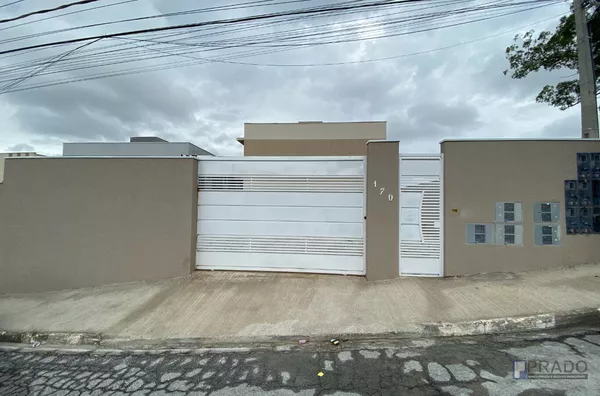 Sobrado de 70m² com 2 suítes, em Condomínio Fechado em Poá, Jardim Santo Antônio 