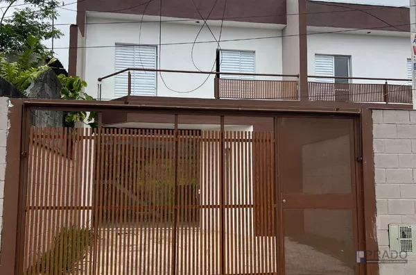 Sobrado para venda Novo, 3 quartos sendo uma suíte, 108,24m² - Terreno 6x25, Jardim Casa Branca em Suzano, mais detalhes na descrição abaixo: