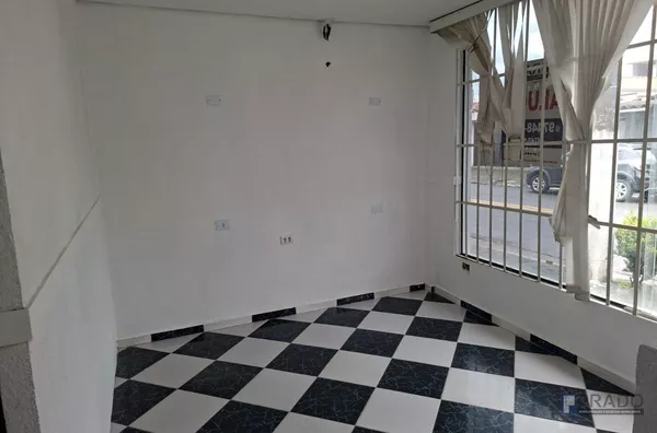 Locação Salão de Esquina na Av: Brasília em Suzano Próximo ao Supermercado Nagumo, 60m2: 10 de Frente por 6 de Fundos, Recepção, Escritório, 1 Sala e um WC, pode aproveitar Fachada;  R$ 2.200,00 + IPTU. - Foto 17