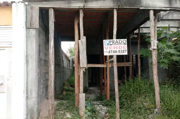 ÓTIMO TERRENO NO JARDIM QUARESMEIRA 3 EM SUZANO COM 175M², E COM CONSTRUÇÃO INACABADA, ENTRADA DE 150MIL MAIS PARCELAS DE R$ 1.100,00