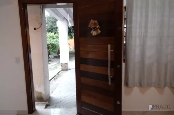 SOBRADO PARA VENDA NA CIDADE BOA VISTA EM SUZANO COM 2 DORMITÓRIOS, SALA, COZINHA, 2 WCS, ÁREA DE SERVIÇO, VARANDA, AMPLO QUINTAL, CHURRASQUEIRA,5 VAGAS DE GARAGEM, ACEITA FINANCIAMENTO- TERRENO 10 X 30 - ÁREA CONSTRUÍDA 167,02M²