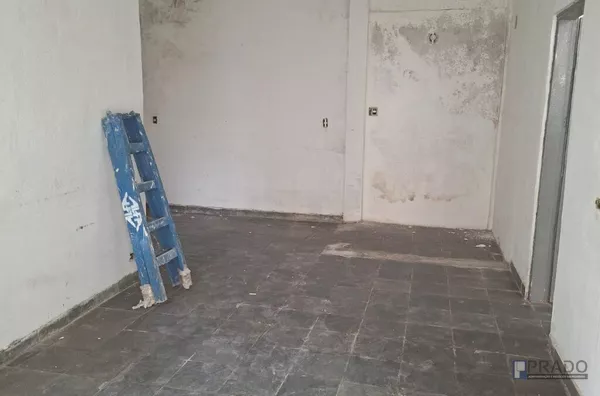 CASA TÉRREA  A 5 MINUTOS DA ESTAÇÃO DE SUZANO E CENTRO, COM 1 DORMITÓRIO, SALA, COZINHA, 1 WC, ÁREA DE SERVIÇO. (NÃO É INDEPENDENTE)