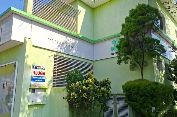 Sobrado Comercial para aluguel, c/ 06 salas, 04 banheiros, otima localização, Jardim Santa Helena, Suzano