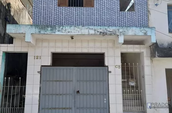 4CASAS SENDO 2 EM BAIXO E 2 EM CIMA, CADA UMA COM 1DORM, SALA, COZINHA, BANHEIRO E LAVANDERIA INDIVIDUAL, TERRENO 5X25, COM ESCRITURA, ÓTIMO PARA INVESTIMENTO, AGENDE SUA VISITA HOJE.