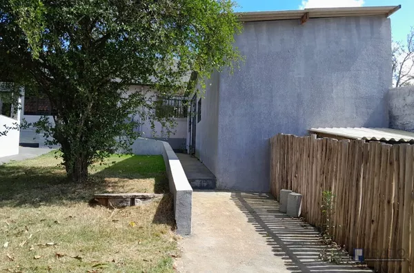 Venda de Chácara Parque Varinhas - Mogi das Cruzes - SP com 1.050m² e 2 Casas Segue mais informações na descrição abaixo: 