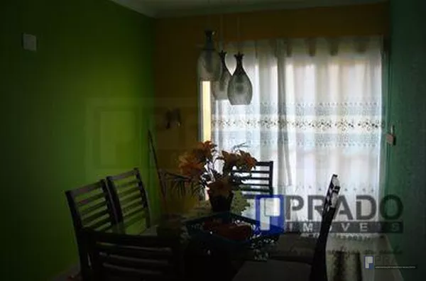 Sobrado em Suzano bairro Jardim Quaresmeira II