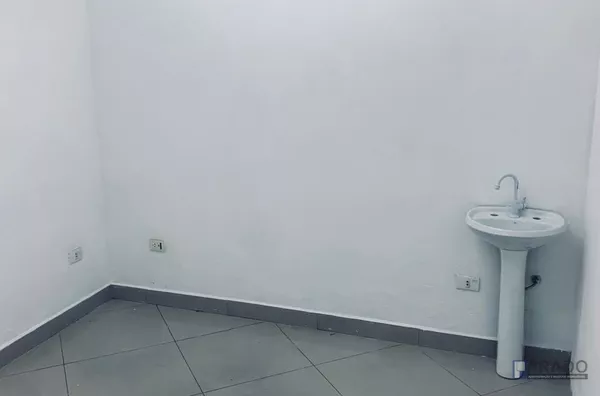SOBRADO COMERCIAL PARA VENDA – LOCALIZAÇÃO ESTRATÉGICA EM SUZANO-SP, DE ESQUINA COM 6 SALAS ACABAMENTO DE PRIMEIRA,SEGUE MAIS INFORMAÇÕES NA DESCRIÇÃO ABAIXO: - Foto 7