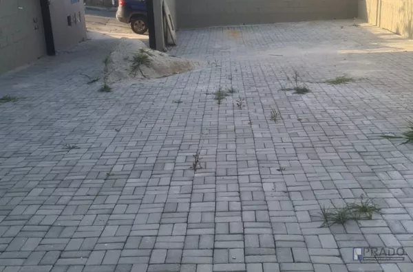 2 Lindos Sobrados Novos 80m cada, valor 330mil cada - 2 dorms (2 suítes), sala (ampla), cozinha, banheiro, lavanderia, 2 vagas de garagem.