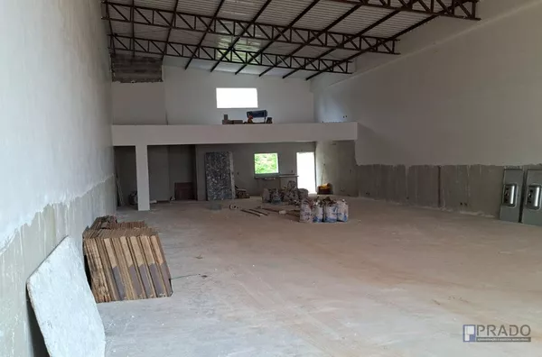 OPORTUNIDADE ÚNICA NA RUA NOVE DE JULHO – GALPÕES NOVOS COM PÉ-DIREITO DE 6 METROS EM SUZANO!