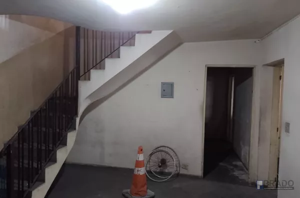 Sobrado de 338m² com 3 suítes em Poá