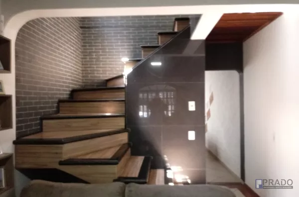 -SOBRADO PARA VENDA NO JARDIM MONTE CRISTO EM SUZANO PRÓXIMO AO PARQUE MAX FEFFER E A 6 MINUTOS DA ESTAÇÃO DE CALMON VIANA, COM 3 DORMITÓRIOS, SALA, COZINHA, 2 WCS, LAVABO, ÁREA DE SERVIÇO, SACADA , , 2 VAGAS DE GARAGEM - ACEITA FINANC