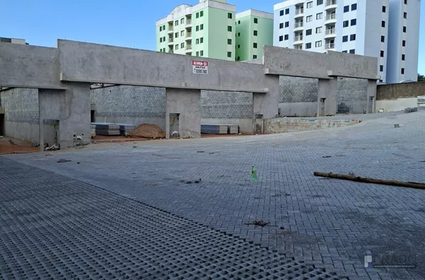 OPORTUNIDADE ÚNICA NA RUA REGINA CABALAU MENDONÇA – GALPÕES NOVOS COM PÉ-DIREITO DE 6 METROS EM SUZANO!