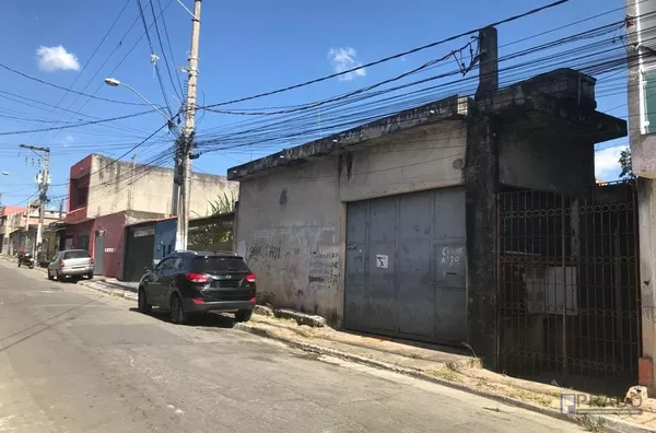 Terreno 12x22= 264 metros, com construção que da para aproveitar com laje de 163metros. 